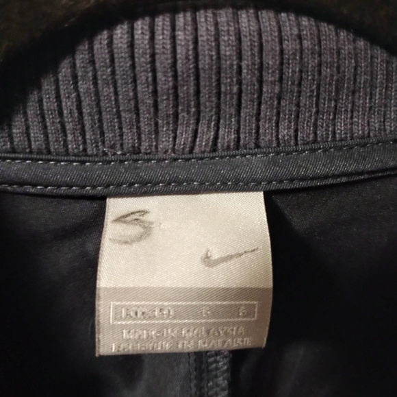NIKE SPORTSWEAR Logo Black White Gym Active Leisure Jacket Womans - Picture 10 of 10
